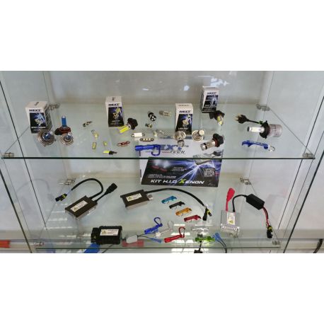 Vitrine en verre double porte avec verrou - Next-Tech® - 1800 x 800mm Vitrine en verre double porte avec verrou - Next-Tech® - 1800 x 800mm