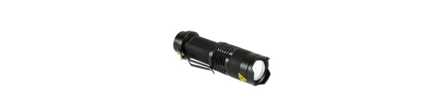 La lampe de poche LED est un outil indispensable dans la boite à gant.