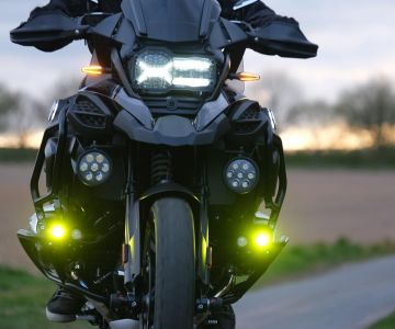 Eclairage LED additionnel haute puissance pour moto - Next-Tech France