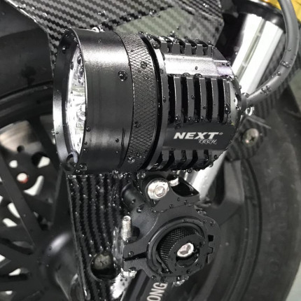 blog-next-tech-anti-brouillard-moto-longue-portee-led
				                    