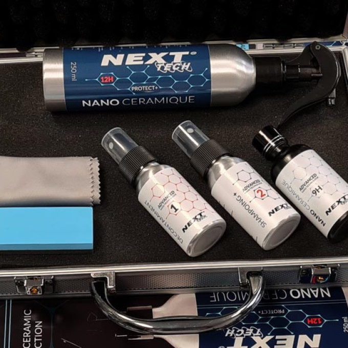 Photo du kit de protection nano céramique 12H pour voiture
			                    