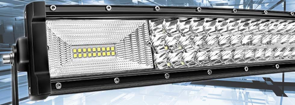 zoom-sur-le-reflecteur-larteral-de-la-rampe-led-courbée-325w-550mm-pour-bateaux