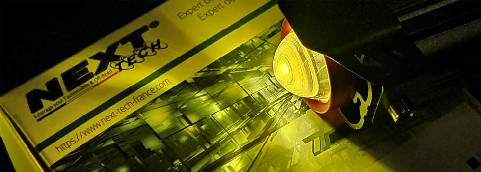 feux-led-moto-bicolore-blanc-jaune-allume-en-jaune-next-tech